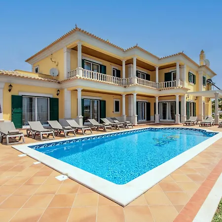 Iris Villa