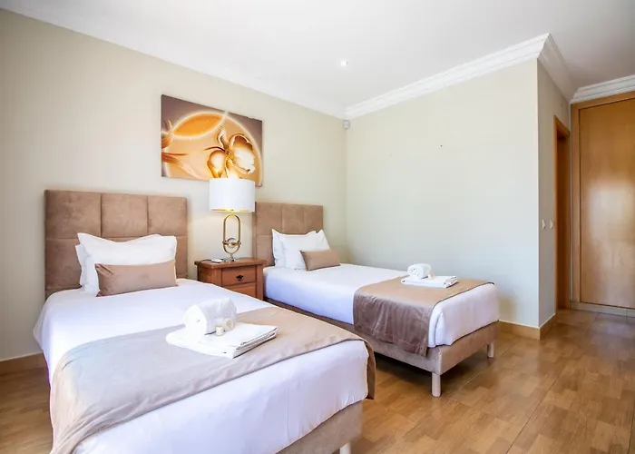 Villa Iris By Algarve Holidays Albufeira