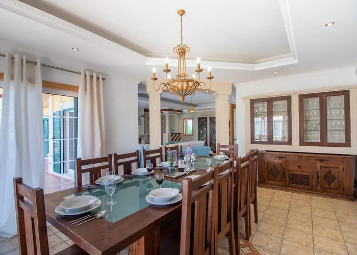 Iris By Algarve Holidays Villa Albufeira