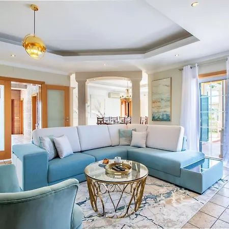 Iris 빌라 알부페이라